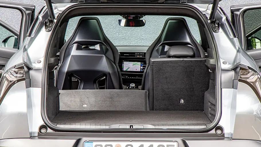 Alfa Romeo Junior Der Kofferraum des Alfa Romeo Junior