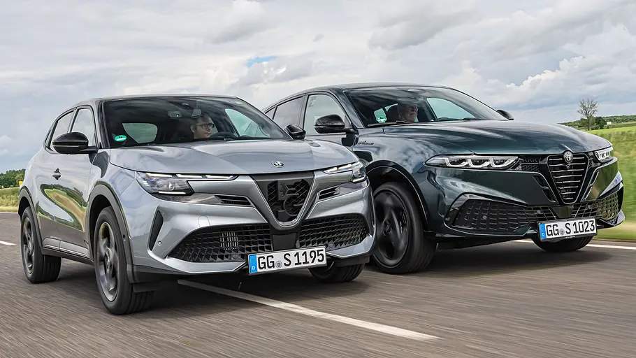 Alfa Romeo Junior/Tonale Alfa Romeo Junior und Tonale fahrend von vorne
