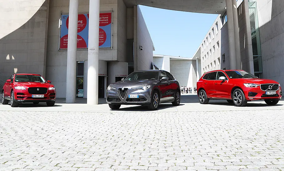 Alfa Romeo Stelvio/Jaguar F-Pace/Volvo XC60 Alfa Romeo Stelvio/Jaguar F-Pace/Volvo XC60