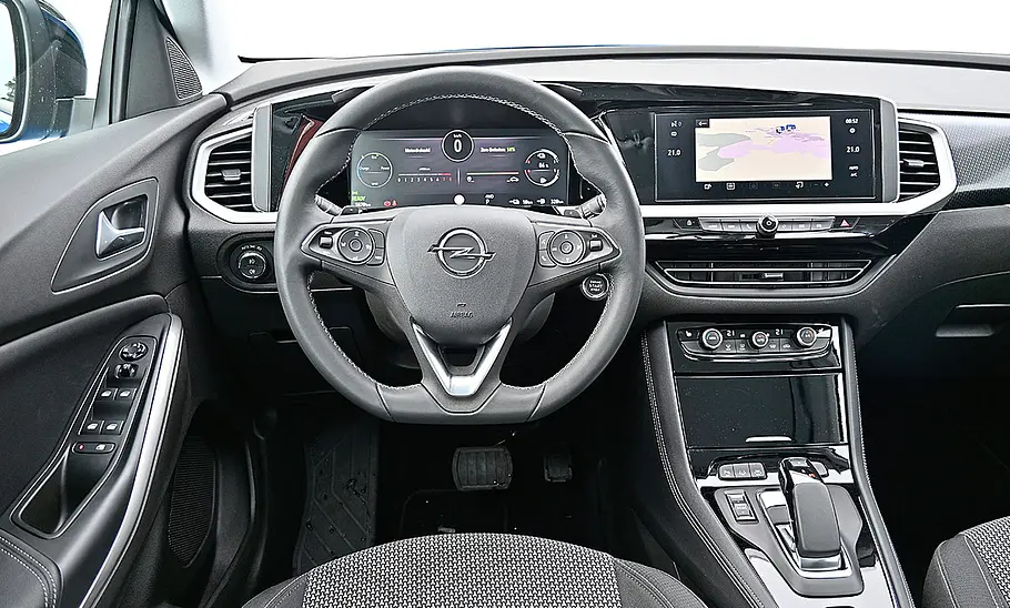 Opel Grandland Hybrid4