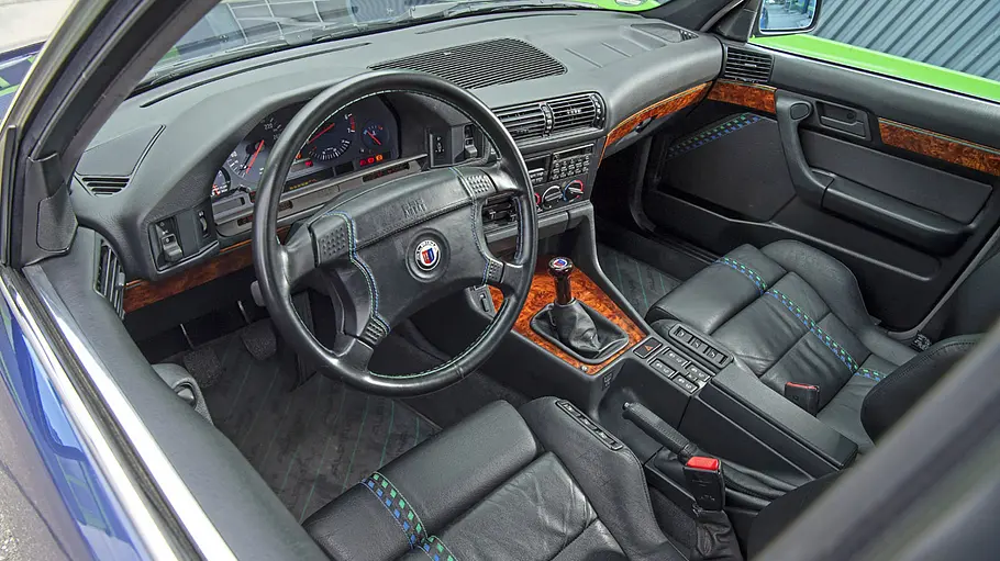 Das Cockpit des Alpina B10 Bi-Turbo.