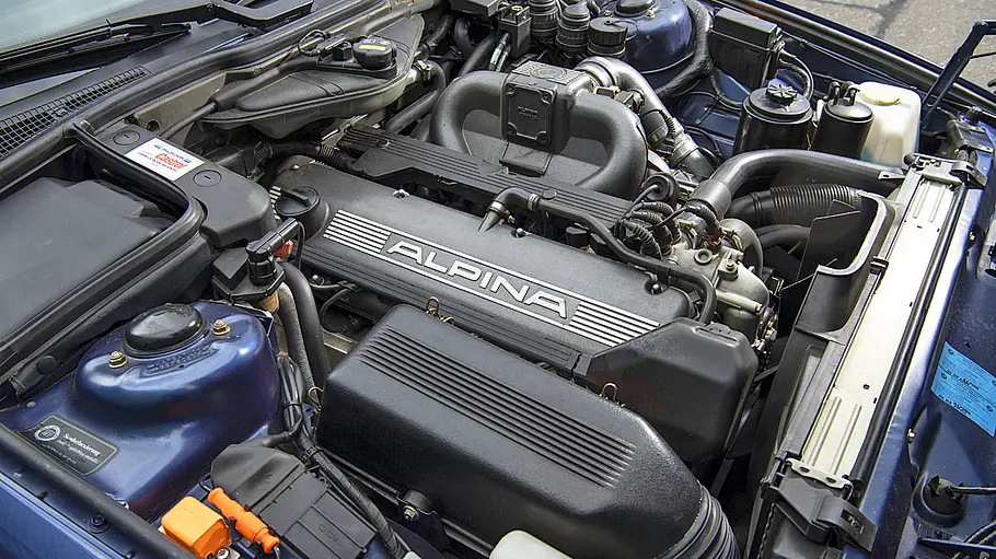 Der Motor des Alpina B10 Bi-Turbo.