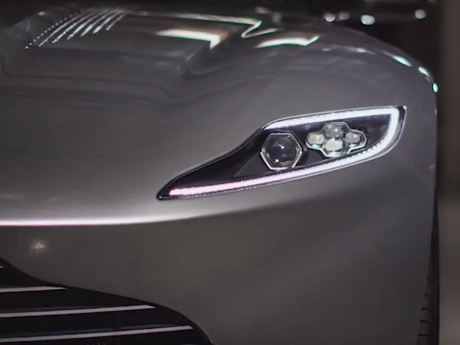 aston martin db10 spectre