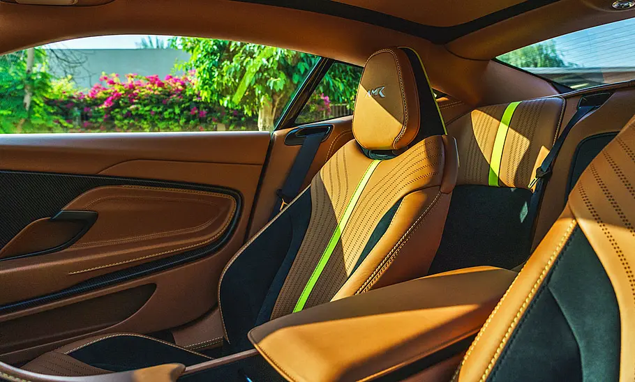 Aston Martin DB11 V12 (2021)