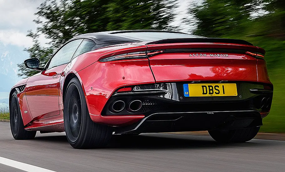 Aston Martin DBS Superleggera (2018) Aston Martin DBS Superleggera (2018)