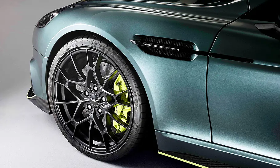 Aston Martin Rapide AMR (2018)