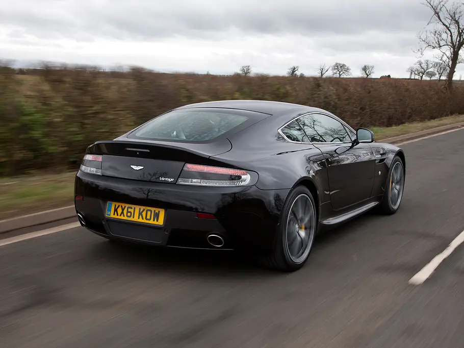 Aston Martin V8 Vantage - Der Kofferraum