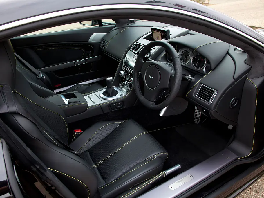 Aston Martin V8 Vantage - Innenraum