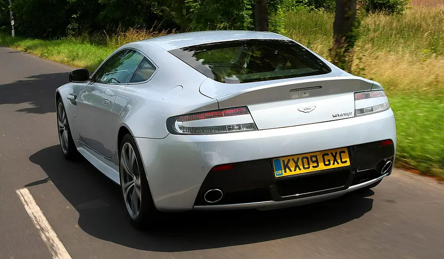 Aston Martin V12 Vantage Aston Martin Vantage V12