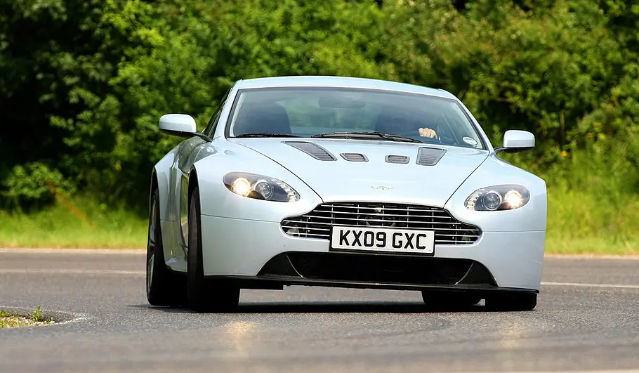 Aston Martin V12 Vantage Aston Martin Vantage V12