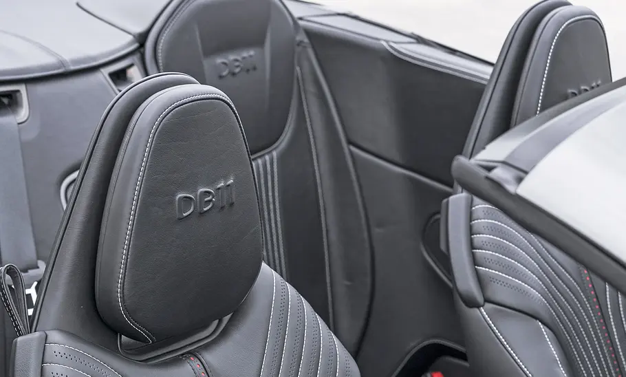 Aston Martin DB11 Volante (2018)