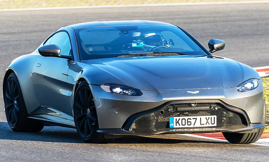 Aston Martin Vantage/Chevrolet Corvette Grand Sport: Test