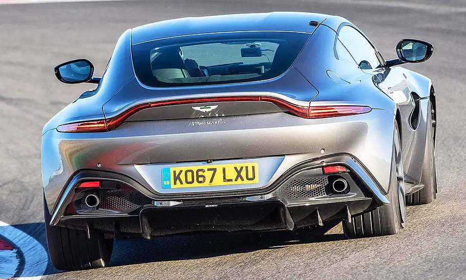 Aston Martin Vantage/Chevrolet Corvette Grand Sport: Test