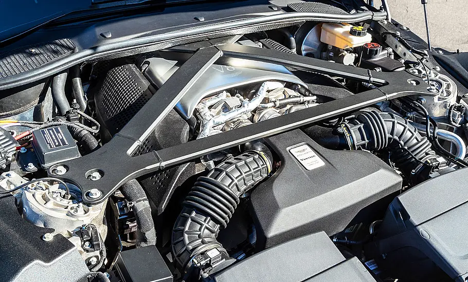 Aston Martin Vantage/Chevrolet Corvette Grand Sport: Test