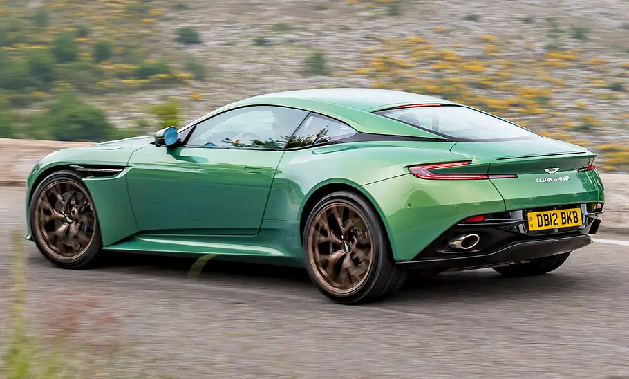 Aston Martin DB12 (2023)