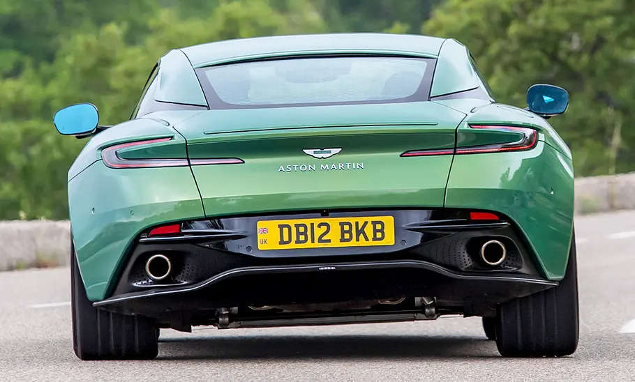 Aston Martin DB12 (2023)