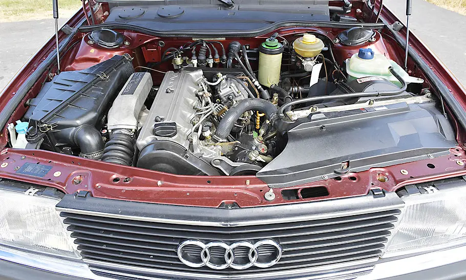 Audi 100 Typ 44 Motor