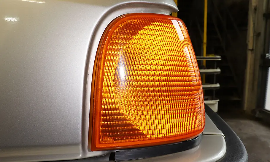 Audi 100 Typ 44 Audi 100 Typ 44 Kotflügel