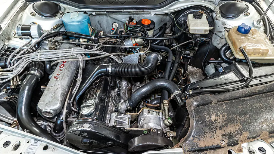 Der Motor des Audi 200 5T. 