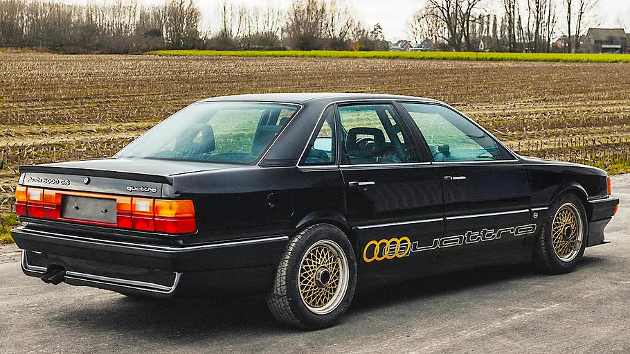 Audi 5000 CS Quattro Der Audi 5000 CS Quattro statisch von schräg hinten fotografiert.