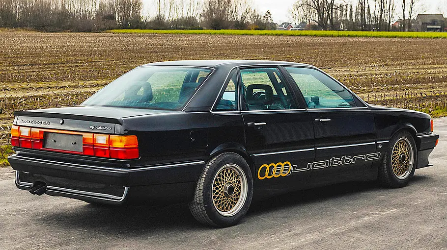 Audi 5000 CS Quattro Der Audi 5000 CS Quattro statisch von schräg hinten fotografiert.