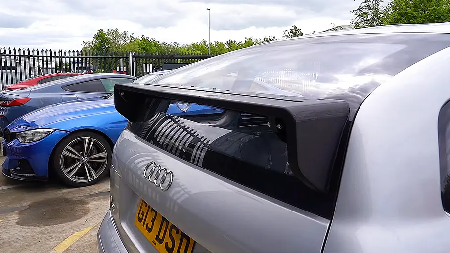 Audi A2 Diesel-Tracktool Detailansicht auf den Heckspoiler des Audi A2 Diesel-Tracktool.