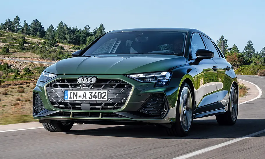 Audi A3 Sportback Facelift (2024) Audi A3 Sportback Facelift (2024); fahrend, Frontansicht