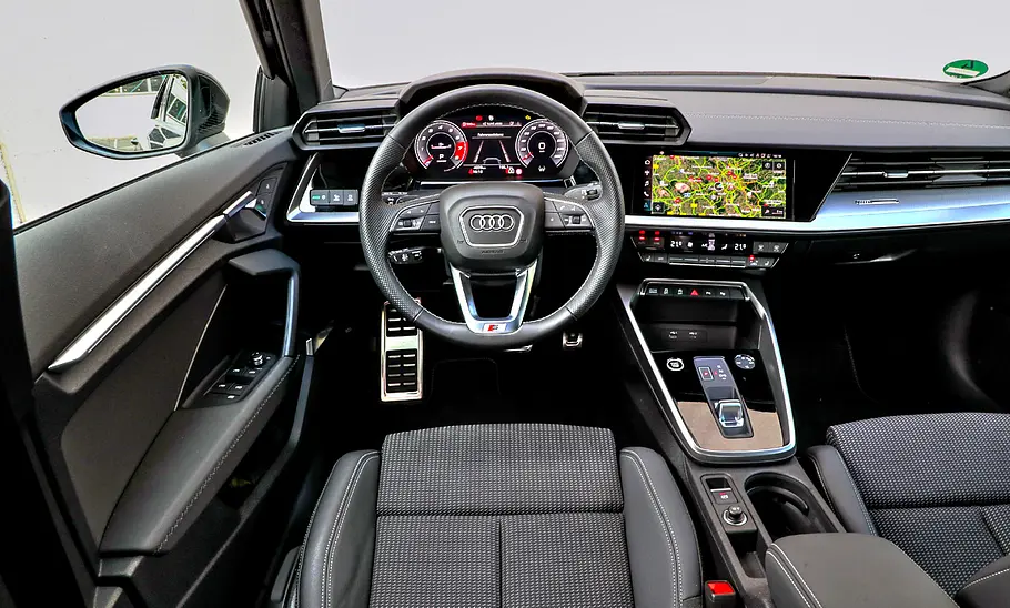 Audi A3 Limousine 35 TFSI S tronic Audi A3 Limousine 35 TFSI S tronic