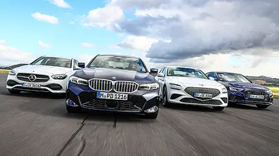 Mercedes C 300/BMW 330i/Genesis G70 2.0 T AWD/Audi A4 45 TFSI quattro - Foto: Daniela Loof