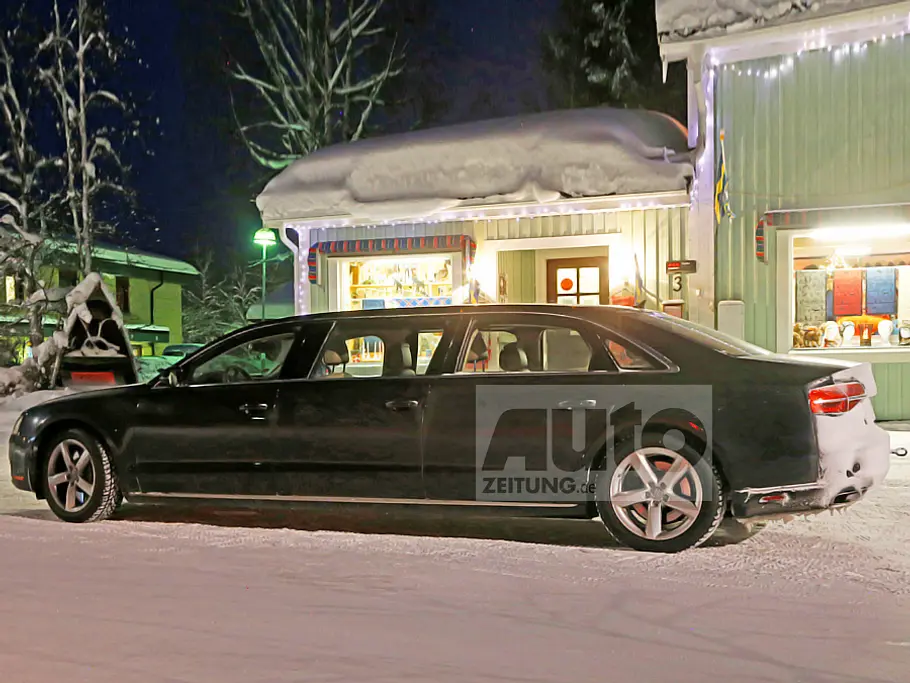 Audi A8 Langversion mit sechs Türen