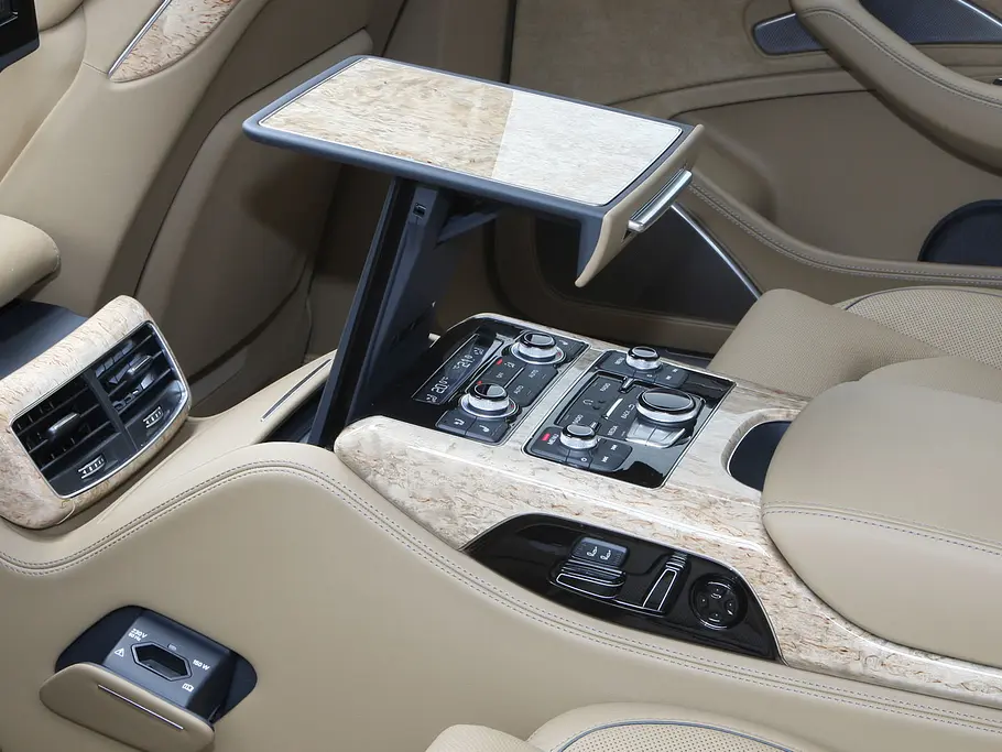 Audi A8 L W12 quattro Audi A8 L W12 quattro - Exzellentem Komfort