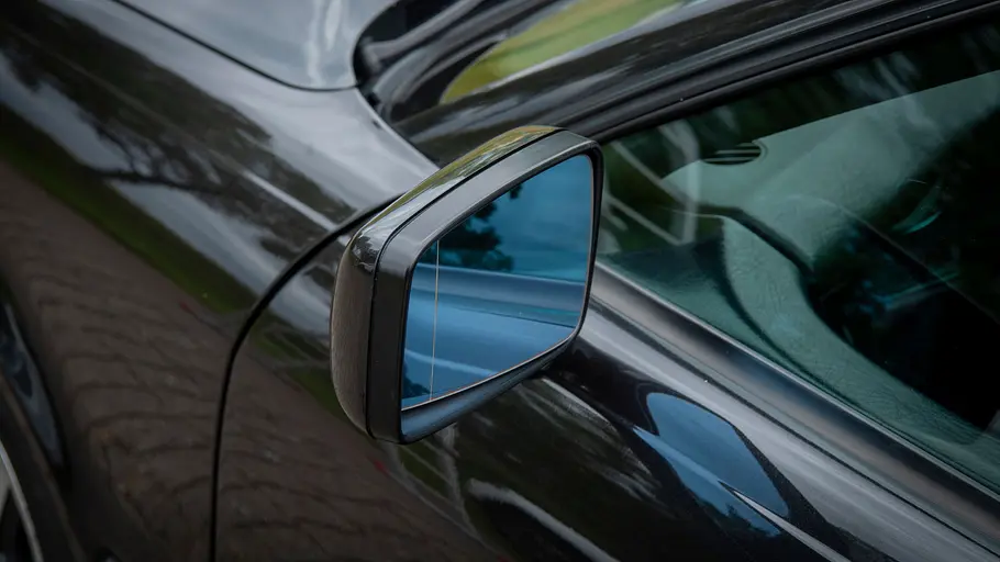 Der Außenspiegel des Audi Coupé (B3)