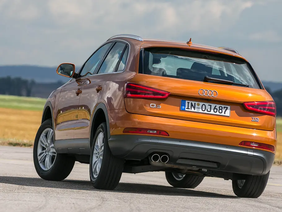 Vergleich: Audi Q3 gegen Q5 Vergleich Q3 2.0 TDI quattro s tronic Diesel Turbo 2013 adaptive Daempfer