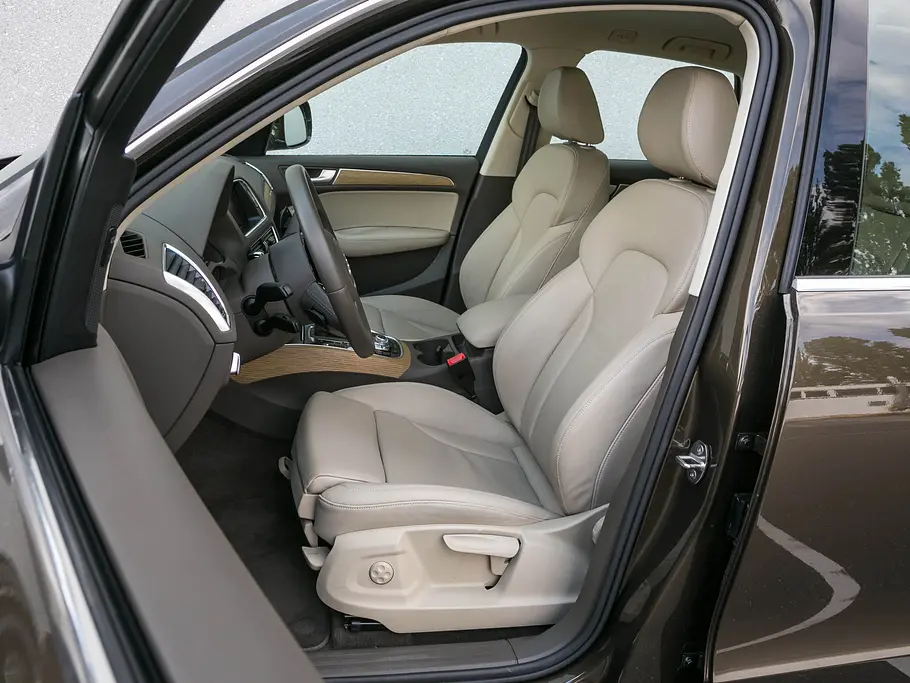 Vergleich: Audi Q3 gegen Q5 Vergleich Q5 2.0 TDI quattro s tronic Diesel Turbo 2013 Test sitze