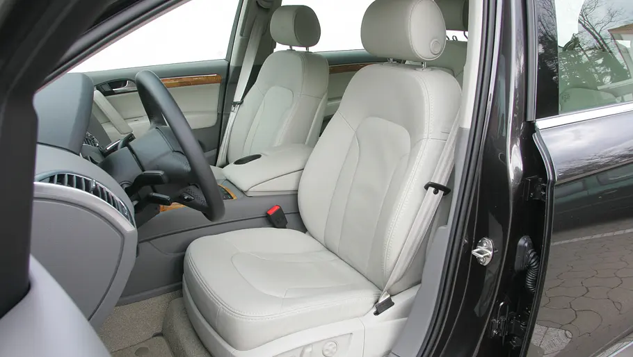 Die Sitze des Audi Q7 4.2.