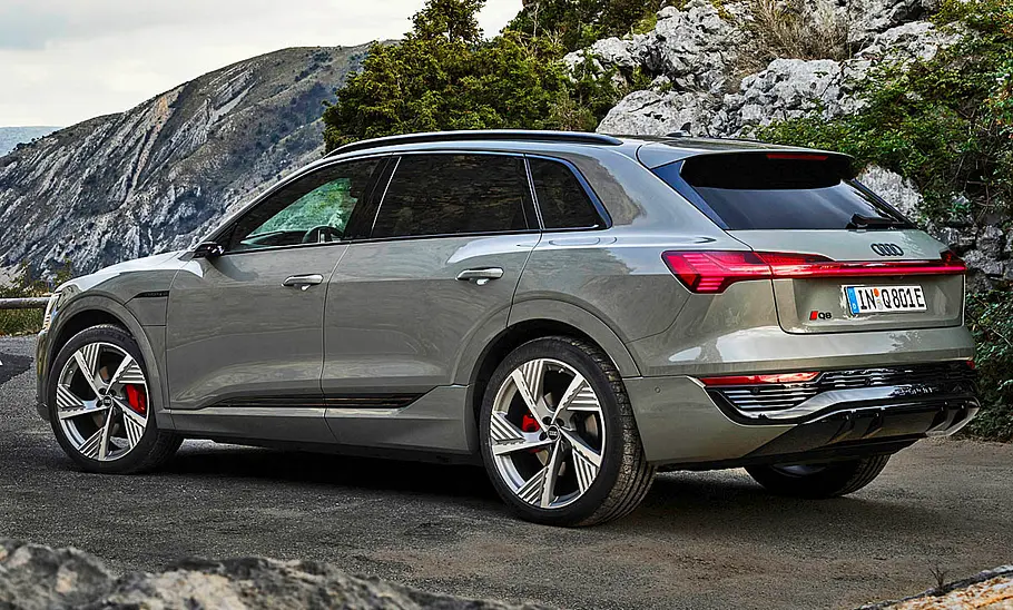 Audi Q8 e-tron (2023)