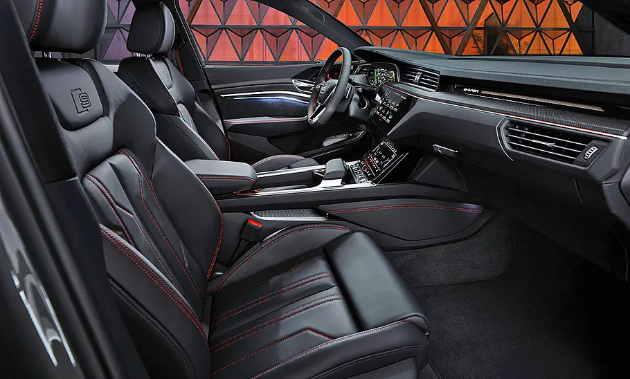 Audi Q8 e-tron (2023)