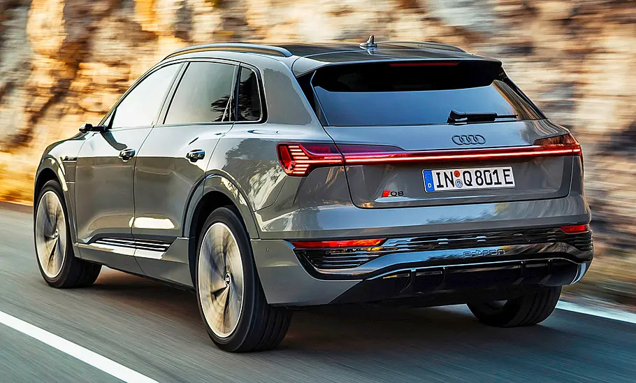 Audi Q8 e-tron (2023)
