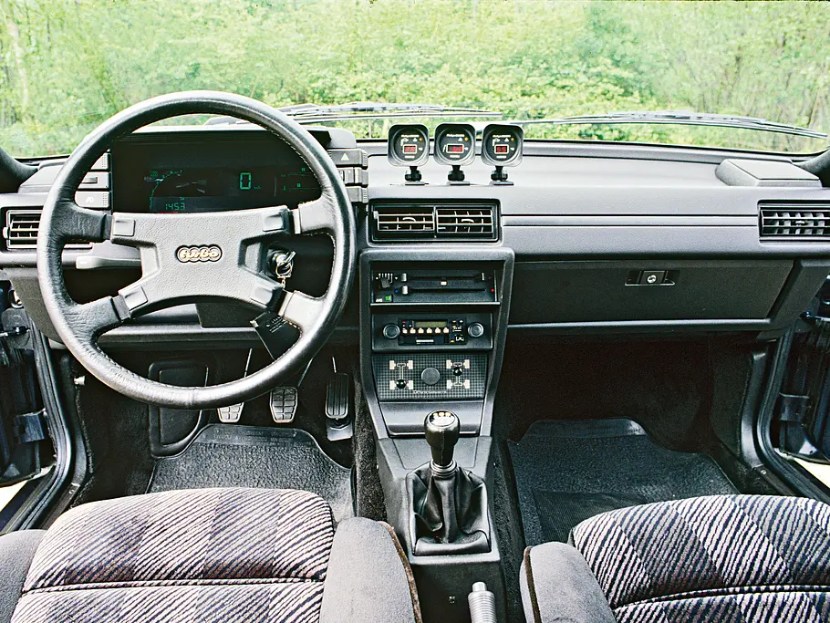 Audi quattro Audi quattro Kaufberatung Youngtimer Bilder Cockpit