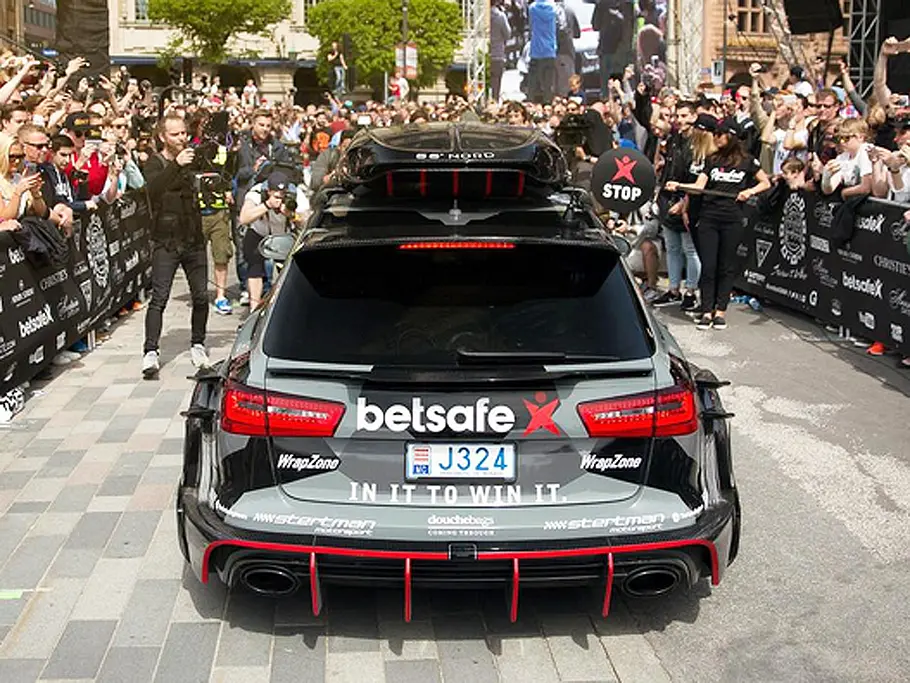 jon olsson audi rs 6 dtm avant