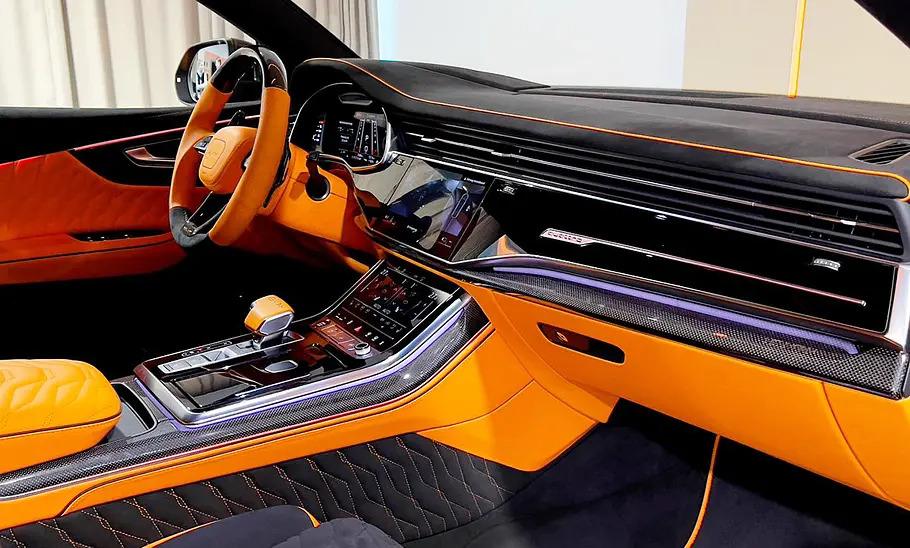 Cockpit des Audi RS Q8 STB-1011 Keyvany.