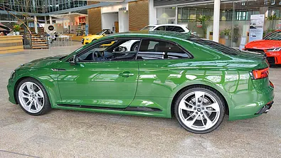 Audi RS 5 Coupé in Sonoma Green - Foto: Audi Forum Ingolstadt