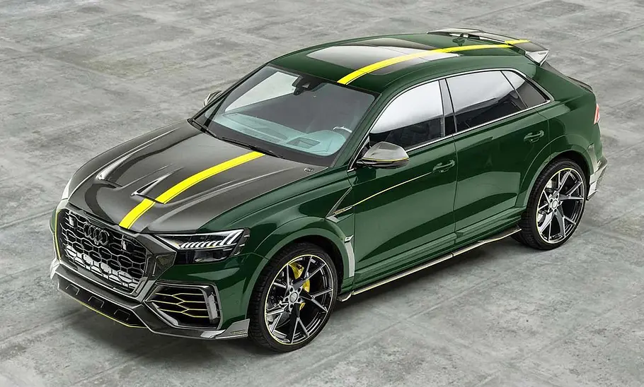 Audi RS Q8 von Mansory; stehend und von schräg vorne fotografiert.