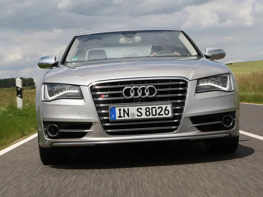 Audi S8 - Höchstgeschwindigkeit