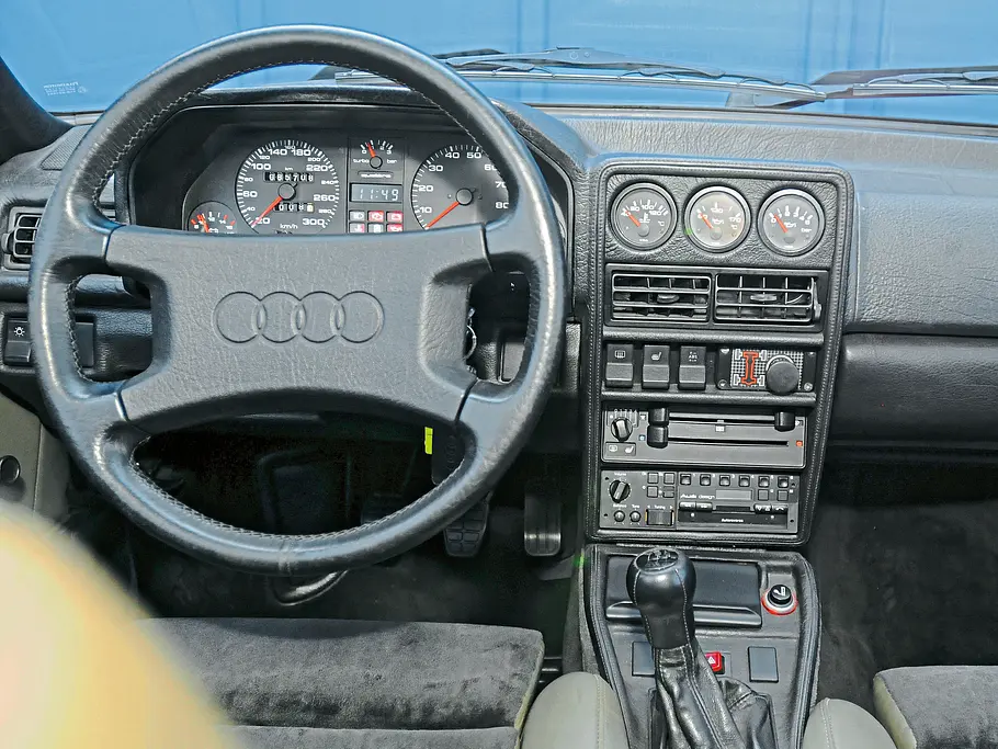 Audi Sport quattro Audi Sport quattro Vergleich Kaufberatung Bilder technische Daten Cockpit