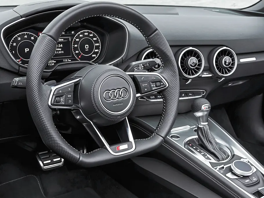 Audi TT Roadster 2.0 TFSI quattro S tronic Audi TT Roadster 2.0 TFSI quattro S tronic Sportler Test Armaturenbrett Innenraum Cockpit