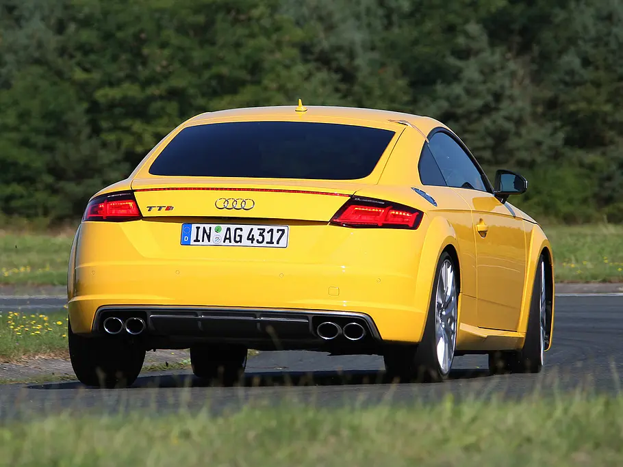 Audi TTS Coupé (2016) Audi TTS Coupé (2016)