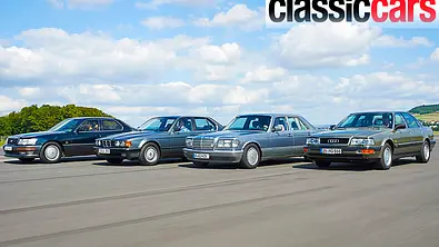 Lexus LS400/BMW 735i/Mercedes 420 SE/Audi V8 fahrend von schräg vorne fotografiert. - Foto: Wim Woeber