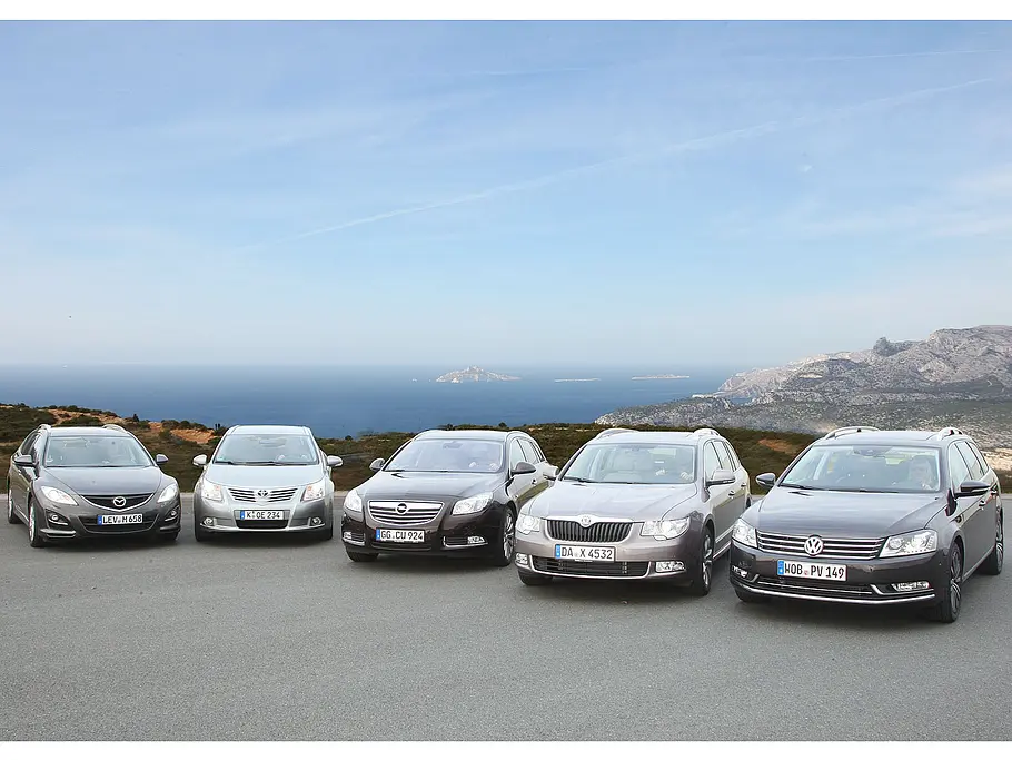 Fünf Mittelklasse-Kombis im Test der AUTO ZEITUNG: Mazda, Opel, Skoda, Toyota und VW