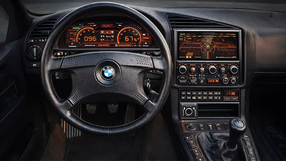 Blick auf die KI-generierten Armaturen eines BMW.